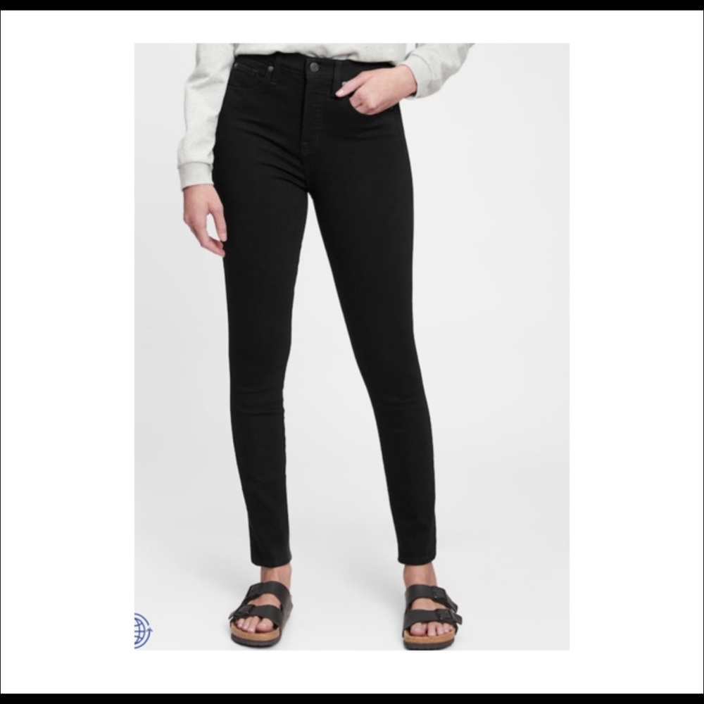 GAP - True Skinny High Rise Denim in Black